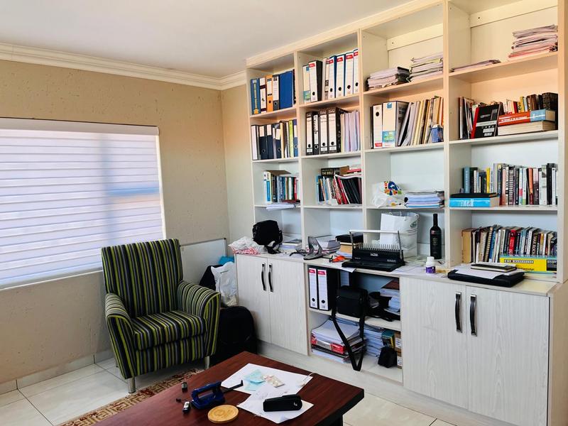 4 Bedroom Property for Sale in Fleurhof Gauteng