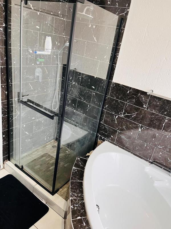 4 Bedroom Property for Sale in Fleurhof Gauteng