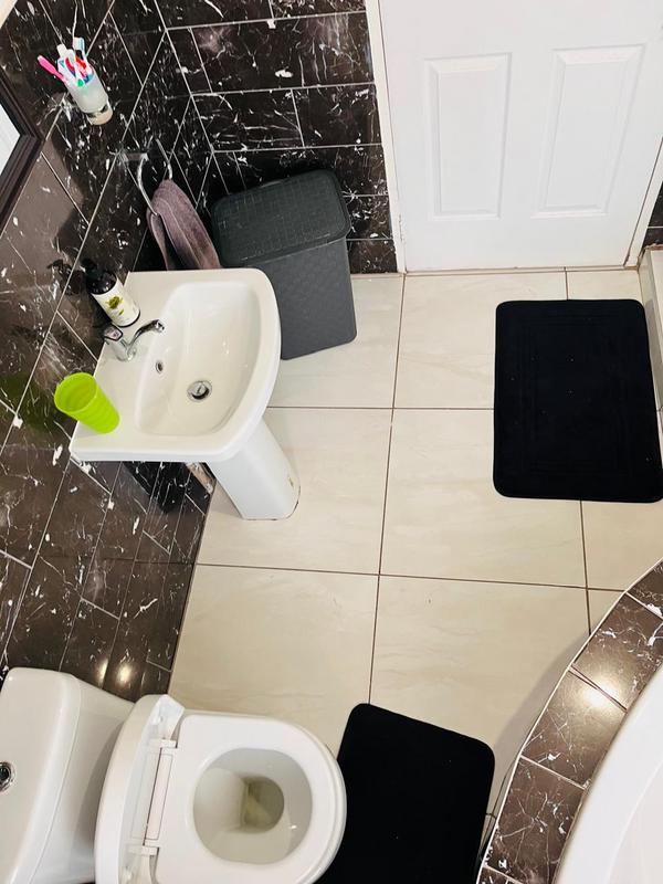 4 Bedroom Property for Sale in Fleurhof Gauteng