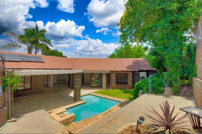 3 Bedroom Property for Sale in Hurlingham Gauteng