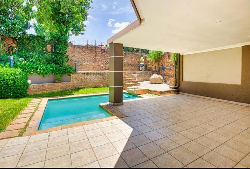 3 Bedroom Property for Sale in Hurlingham Gauteng