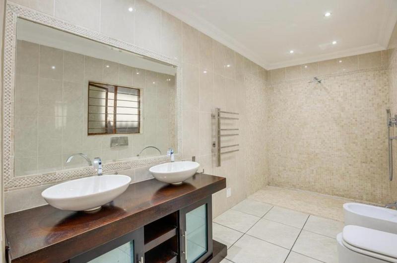 3 Bedroom Property for Sale in Hurlingham Gauteng
