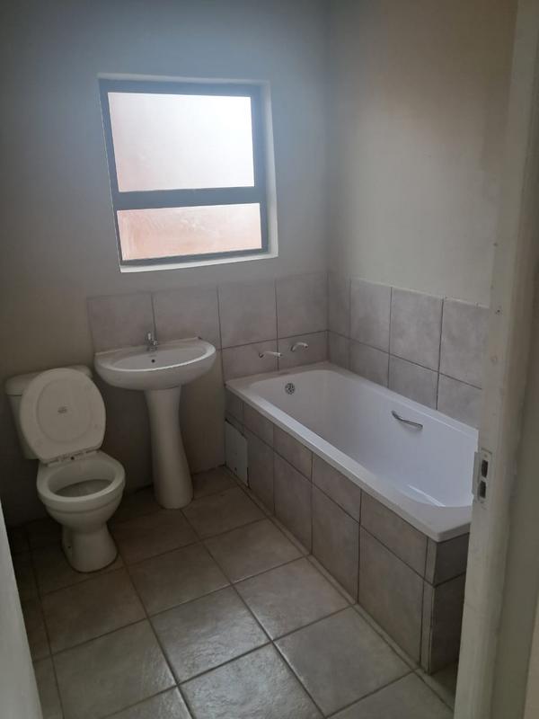 2 Bedroom Property for Sale in Meyerton Central Gauteng