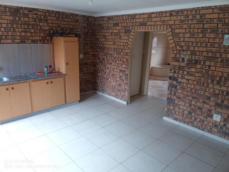 To Let 1 Bedroom Property for Rent in Dawn Park Gauteng