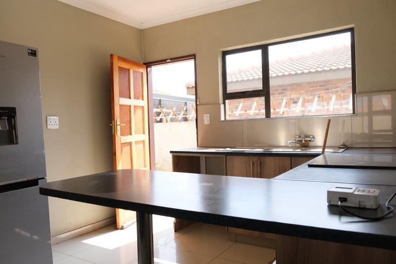 To Let 3 Bedroom Property for Rent in Dawn Park Gauteng