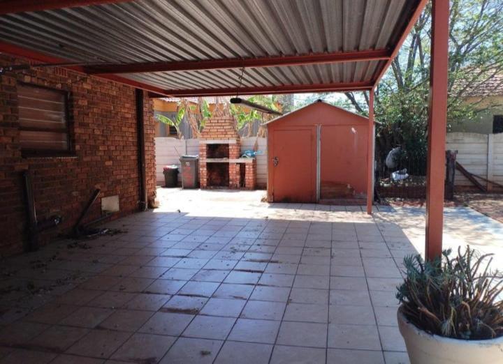 To Let 4 Bedroom Property for Rent in Dawn Park Gauteng