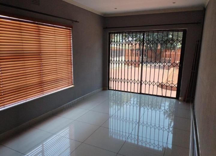 To Let 4 Bedroom Property for Rent in Dawn Park Gauteng