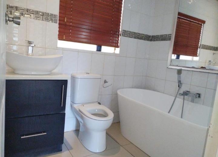 To Let 4 Bedroom Property for Rent in Dawn Park Gauteng