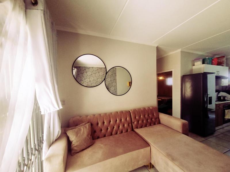 To Let 1 Bedroom Property for Rent in Lilianton Gauteng