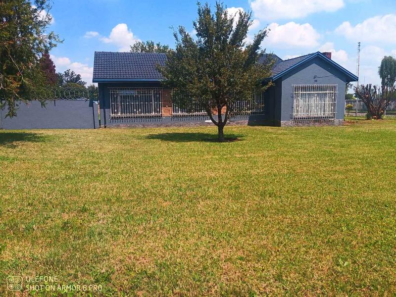 To Let 3 Bedroom Property for Rent in Elspark Gauteng