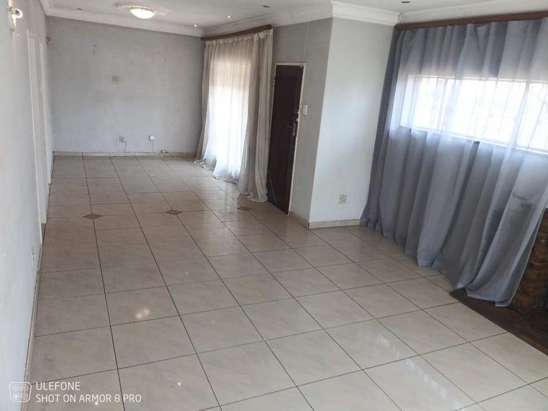 To Let 3 Bedroom Property for Rent in Elspark Gauteng