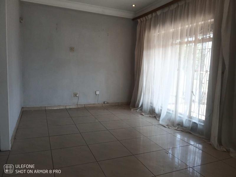 To Let 3 Bedroom Property for Rent in Elspark Gauteng