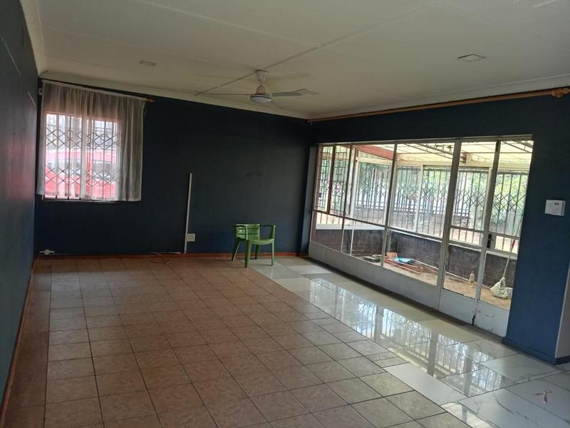 To Let 3 Bedroom Property for Rent in Wannenburghoogte Gauteng