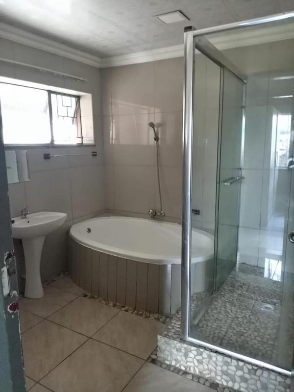 To Let 3 Bedroom Property for Rent in Wannenburghoogte Gauteng