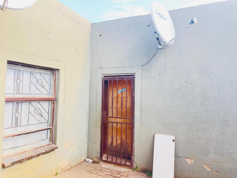 To Let 2 Bedroom Property for Rent in Vosloorus Gauteng