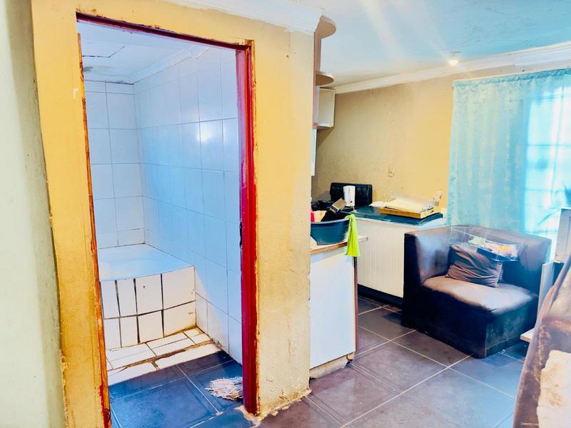 To Let 2 Bedroom Property for Rent in Vosloorus Gauteng