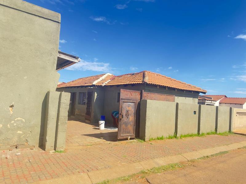 To Let 2 Bedroom Property for Rent in Vosloorus Gauteng