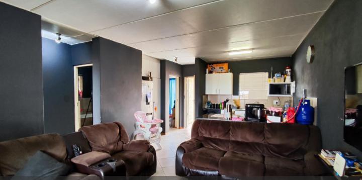 2 Bedroom Property for Sale in Albertsdal Gauteng
