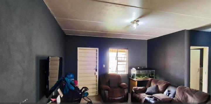 2 Bedroom Property for Sale in Albertsdal Gauteng