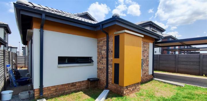 3 Bedroom Property for Sale in Albertsdal Gauteng