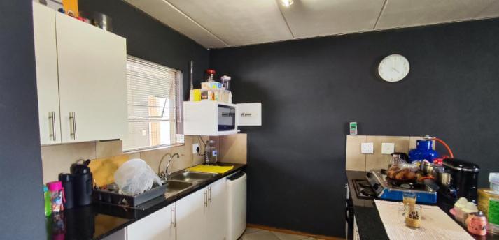 3 Bedroom Property for Sale in Albertsdal Gauteng