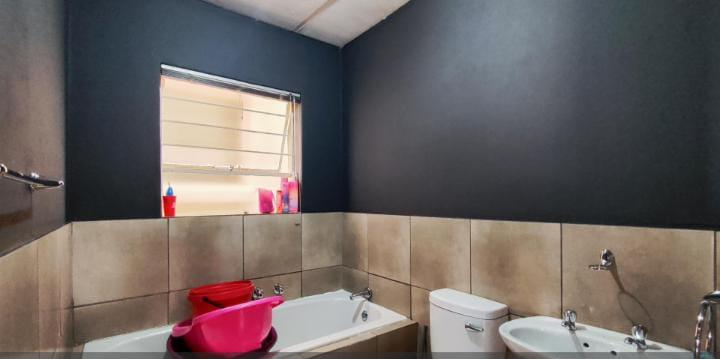 3 Bedroom Property for Sale in Albertsdal Gauteng