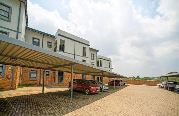 2 Bedroom Property for Sale in Fairlead Gauteng