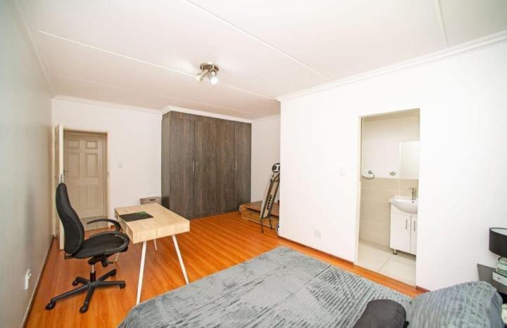 2 Bedroom Property for Sale in Fairlead Gauteng