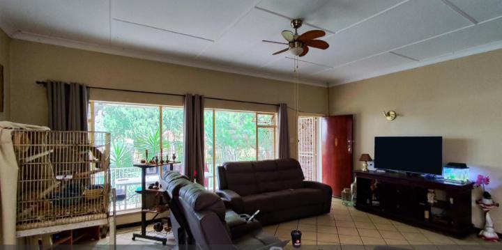 3 Bedroom Property for Sale in Farrarmere Gauteng