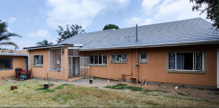 3 Bedroom Property for Sale in Farrarmere Gauteng