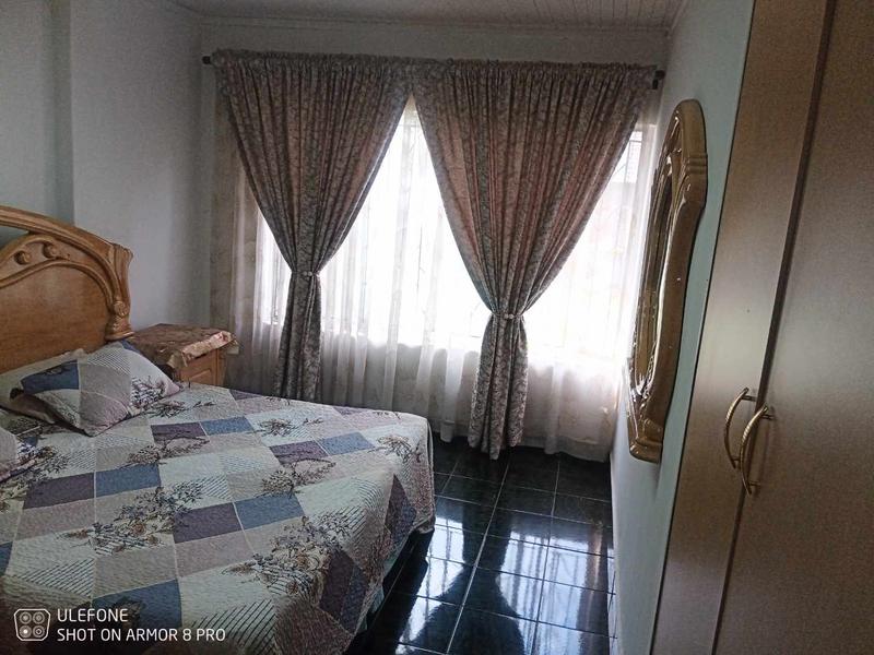 4 Bedroom Property for Sale in Mackenzie Park Gauteng