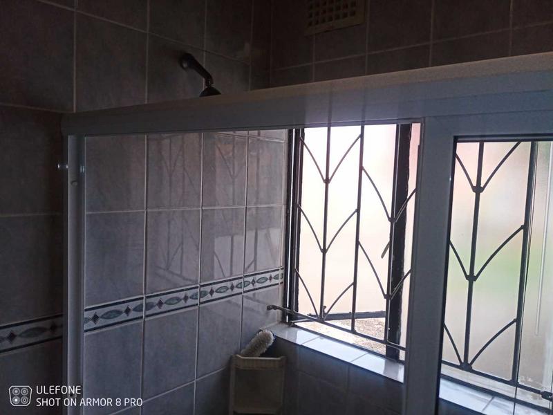 4 Bedroom Property for Sale in Mackenzie Park Gauteng