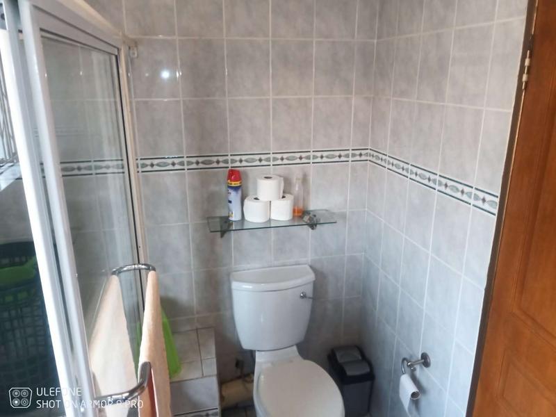 4 Bedroom Property for Sale in Mackenzie Park Gauteng