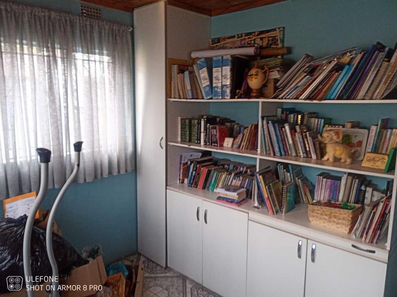 4 Bedroom Property for Sale in Mackenzie Park Gauteng