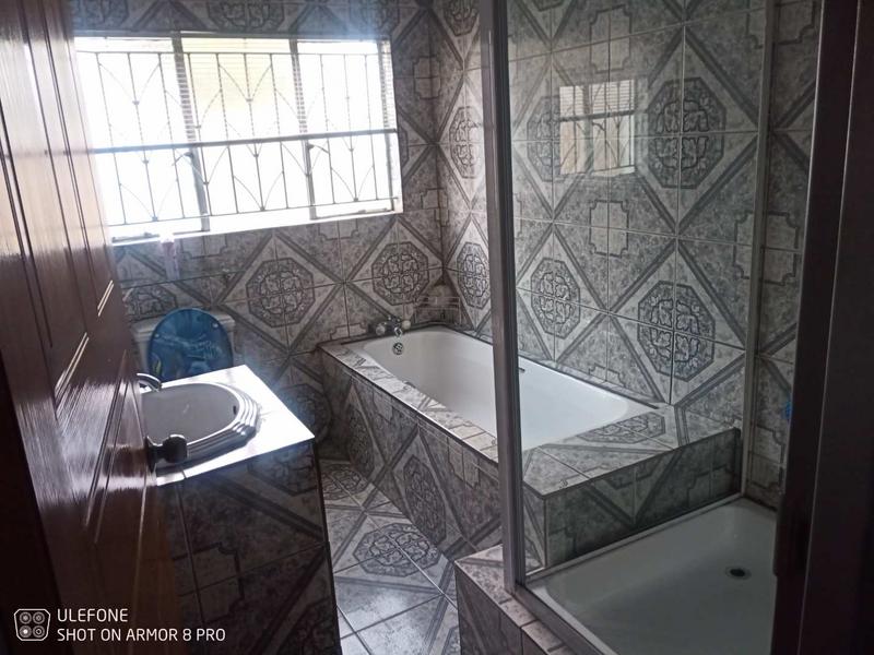 4 Bedroom Property for Sale in Mackenzie Park Gauteng
