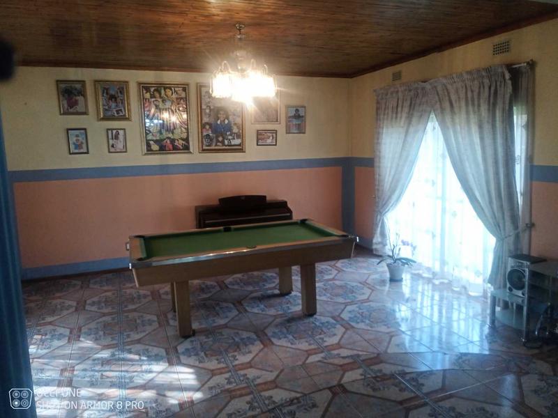 4 Bedroom Property for Sale in Mackenzie Park Gauteng