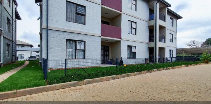 2 Bedroom Property for Sale in Norton Park Gauteng