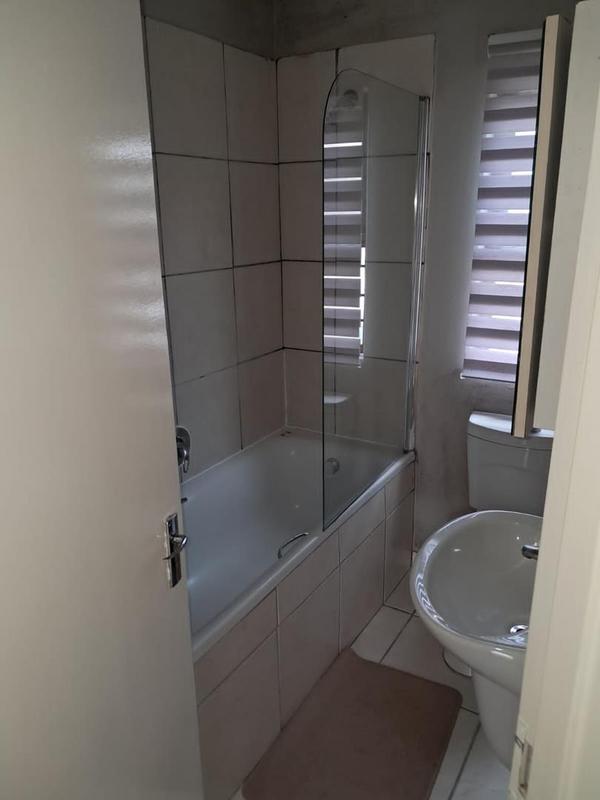 2 Bedroom Property for Sale in The Stewards Gauteng