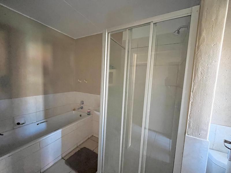 2 Bedroom Property for Sale in Comet Gauteng