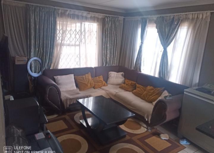 2 Bedroom Property for Sale in Dawn Park Gauteng