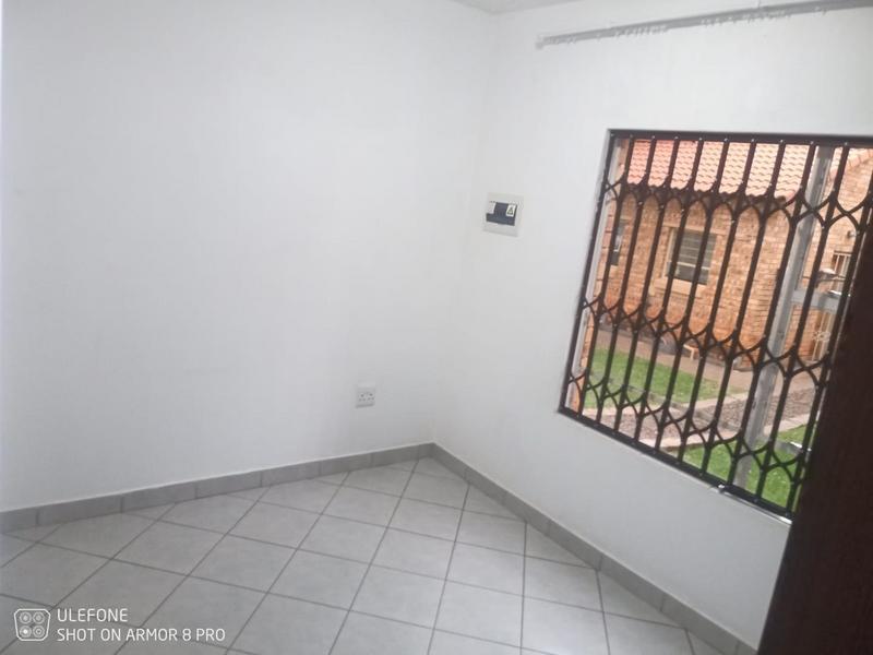 2 Bedroom Property for Sale in Dawn Park Gauteng