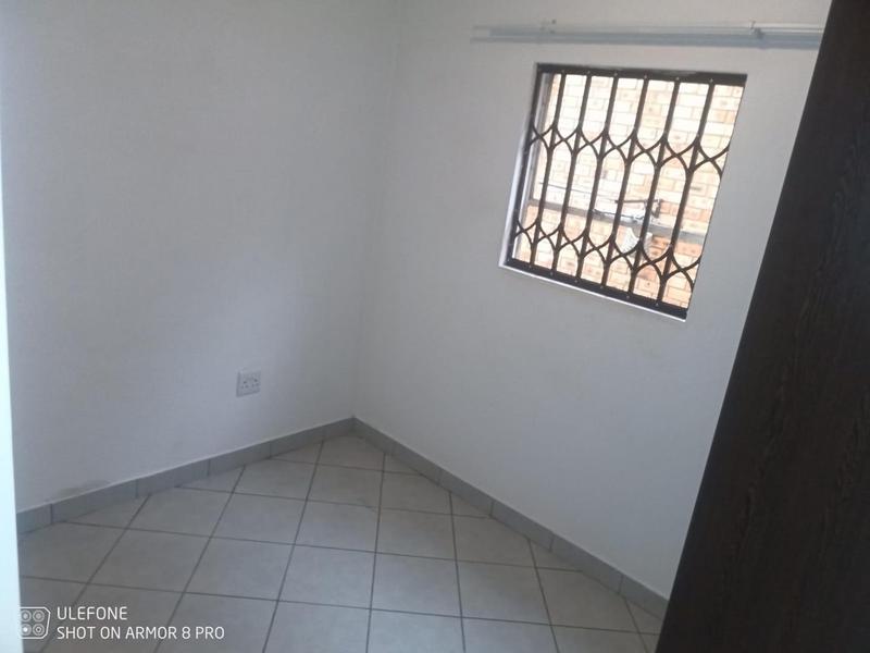 2 Bedroom Property for Sale in Dawn Park Gauteng