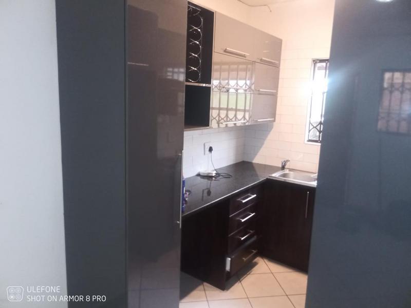 2 Bedroom Property for Sale in Dawn Park Gauteng