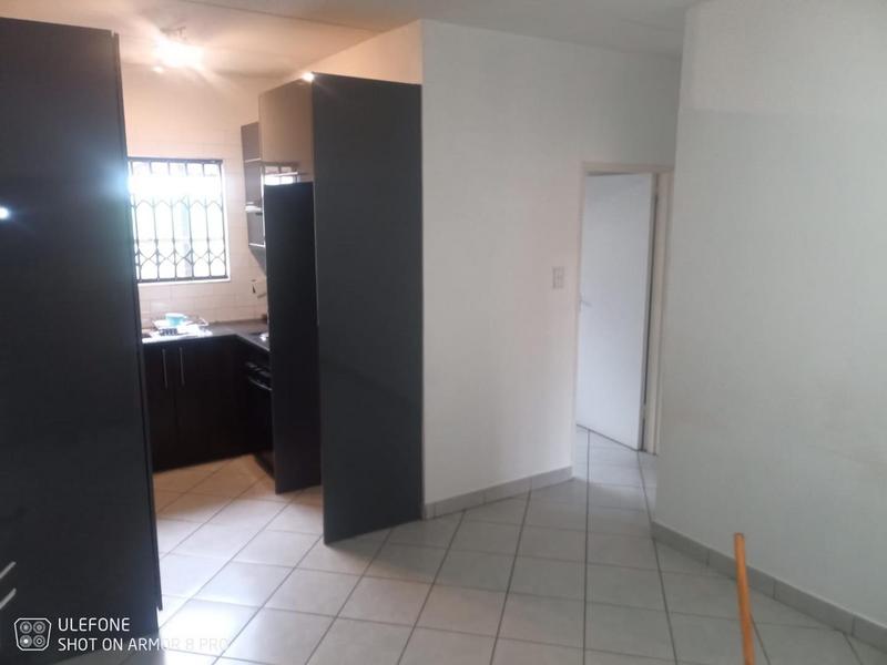 2 Bedroom Property for Sale in Dawn Park Gauteng