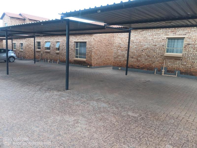 2 Bedroom Property for Sale in Dawn Park Gauteng