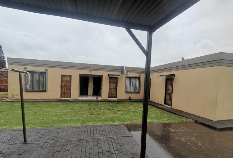 2 Bedroom Property for Sale in Dawn Park Gauteng
