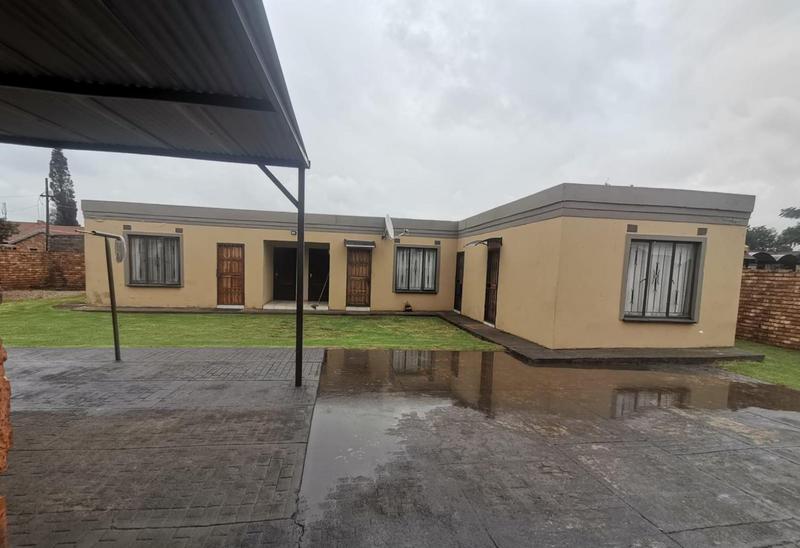 2 Bedroom Property for Sale in Dawn Park Gauteng