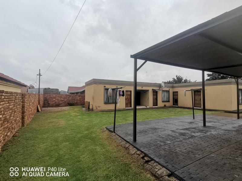 2 Bedroom Property for Sale in Dawn Park Gauteng