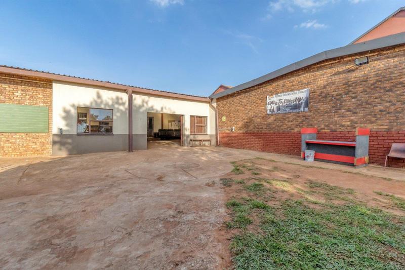 Commercial Property for Sale in Dawn Park Gauteng