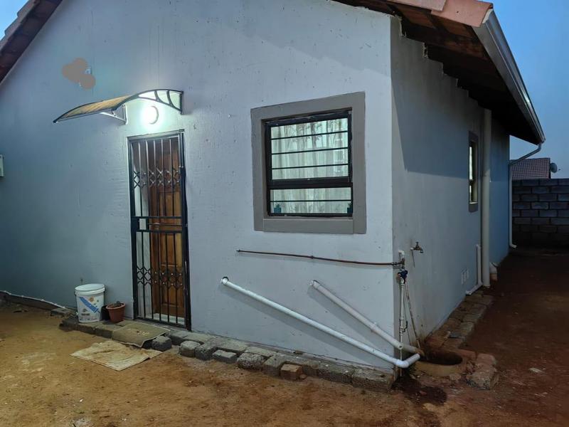 7 Bedroom Property for Sale in Dawn Park Gauteng